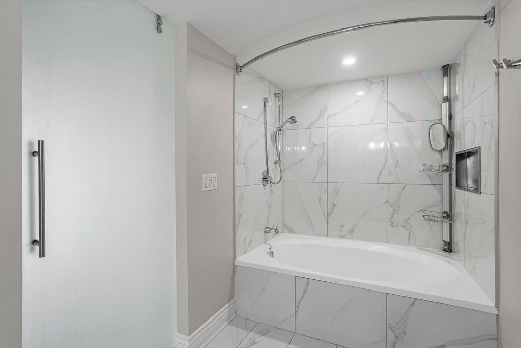









4570


Ch. des Cageux

, 101,
Laval (Chomedey),




QC
H7W2S7

