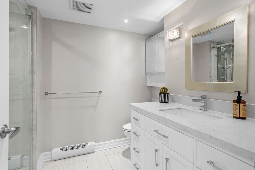 









4570


Ch. des Cageux

, 101,
Laval (Chomedey),




QC
H7W2S7

