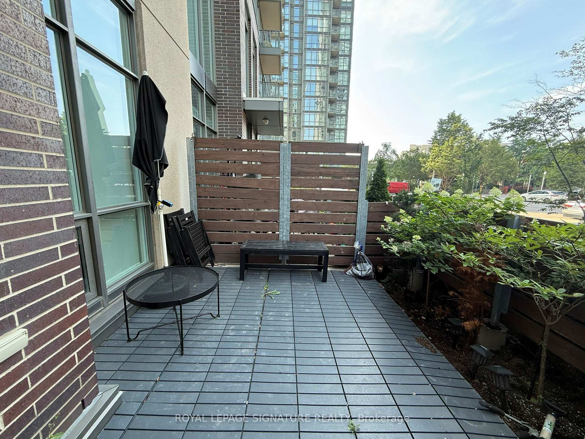 









15


Brunel

Court, 102,
Toronto,




ON
M5V 3Y6

