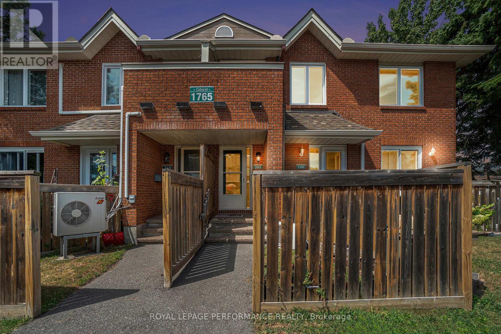 












201 - 1765 CABARET LANE

,
Ottawa,




Ontario
K4A2H2

