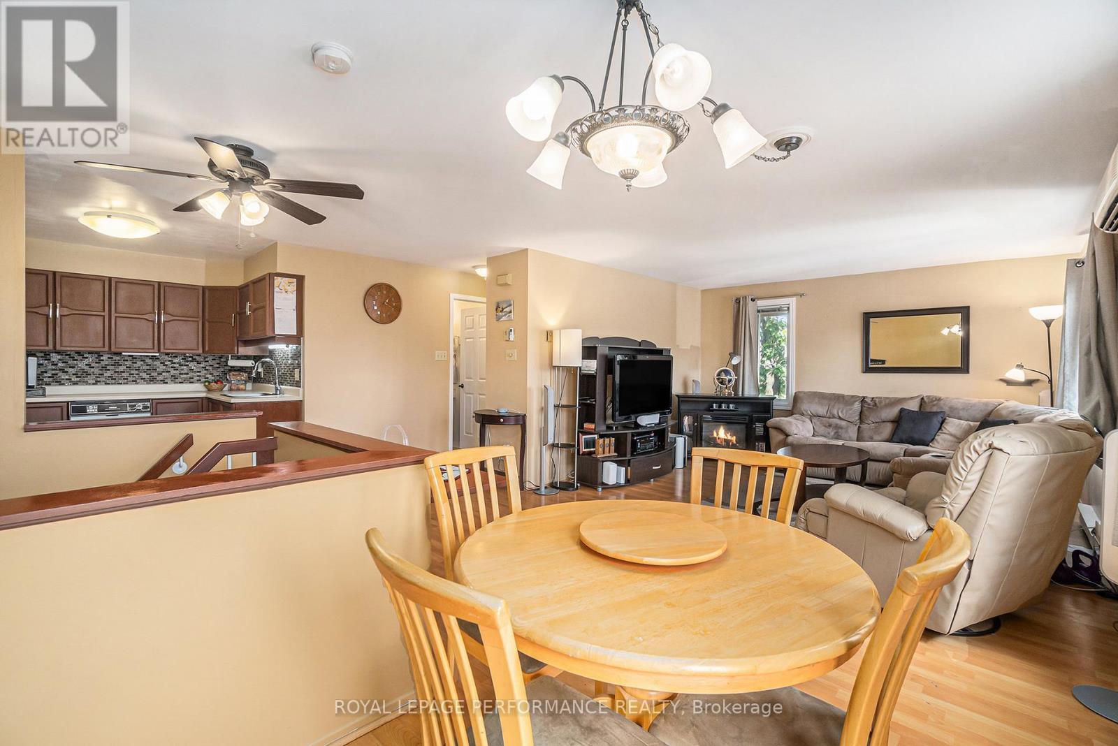 












201 - 1765 CABARET LANE

,
Ottawa,




Ontario
K4A2H2

