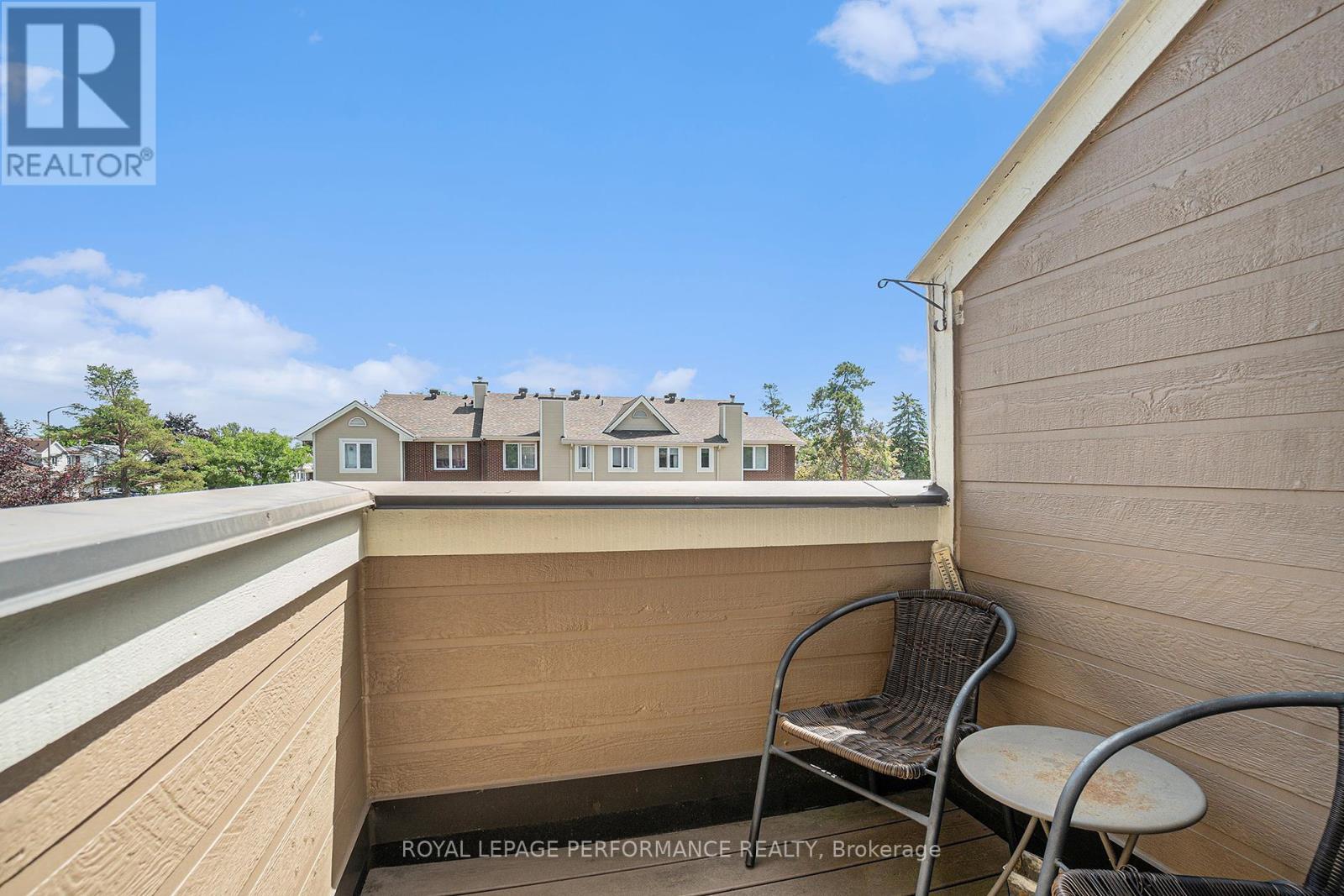 












201 - 1765 CABARET LANE

,
Ottawa,




Ontario
K4A2H2

