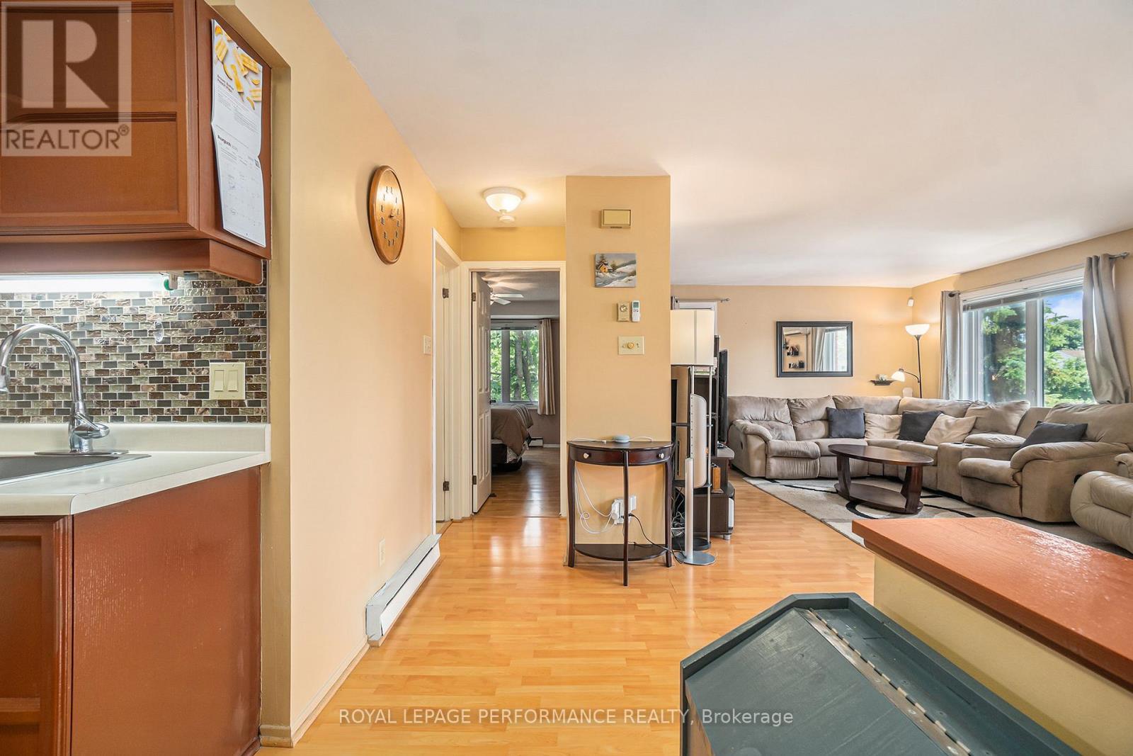 












201 - 1765 CABARET LANE

,
Ottawa,




Ontario
K4A2H2

