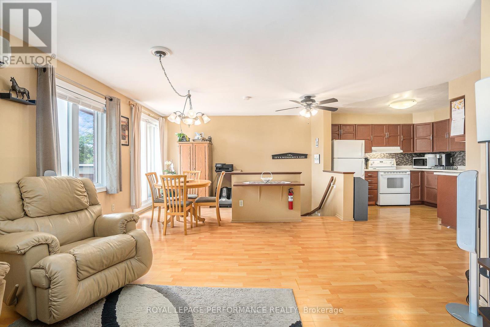 












201 - 1765 CABARET LANE

,
Ottawa,




Ontario
K4A2H2

