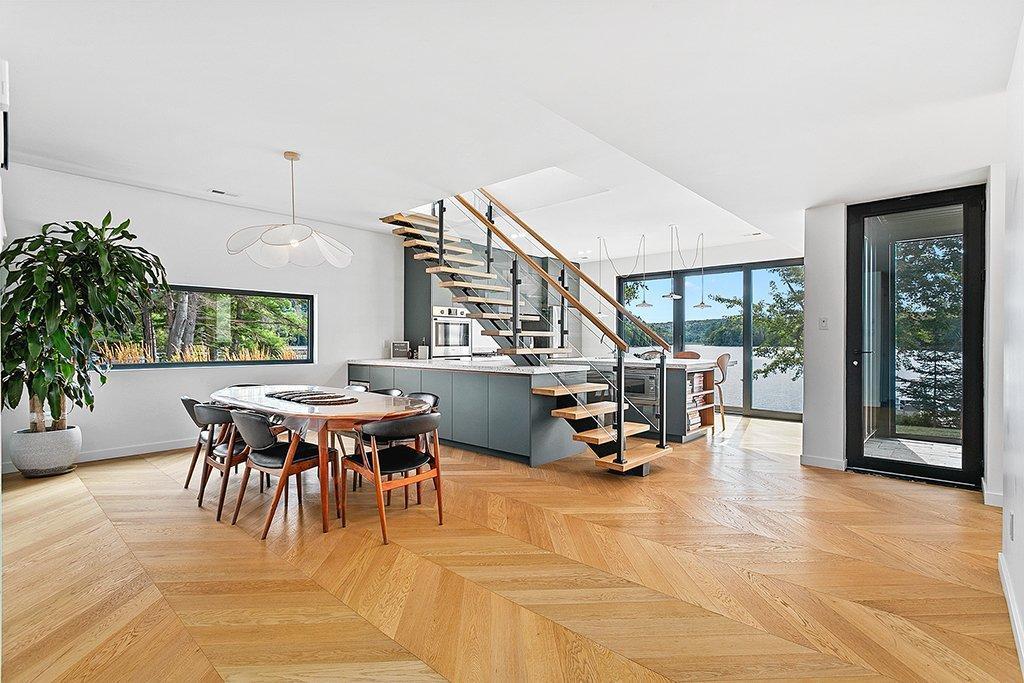 









94


Av. Palmer

,
Otter Lake,




QC
J0X2P0

