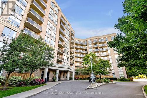 
															
													
													
													813 - 1720 EGLINTON AVENUE E
													
												
												Toronto (Victoria Village),
												Ontario 