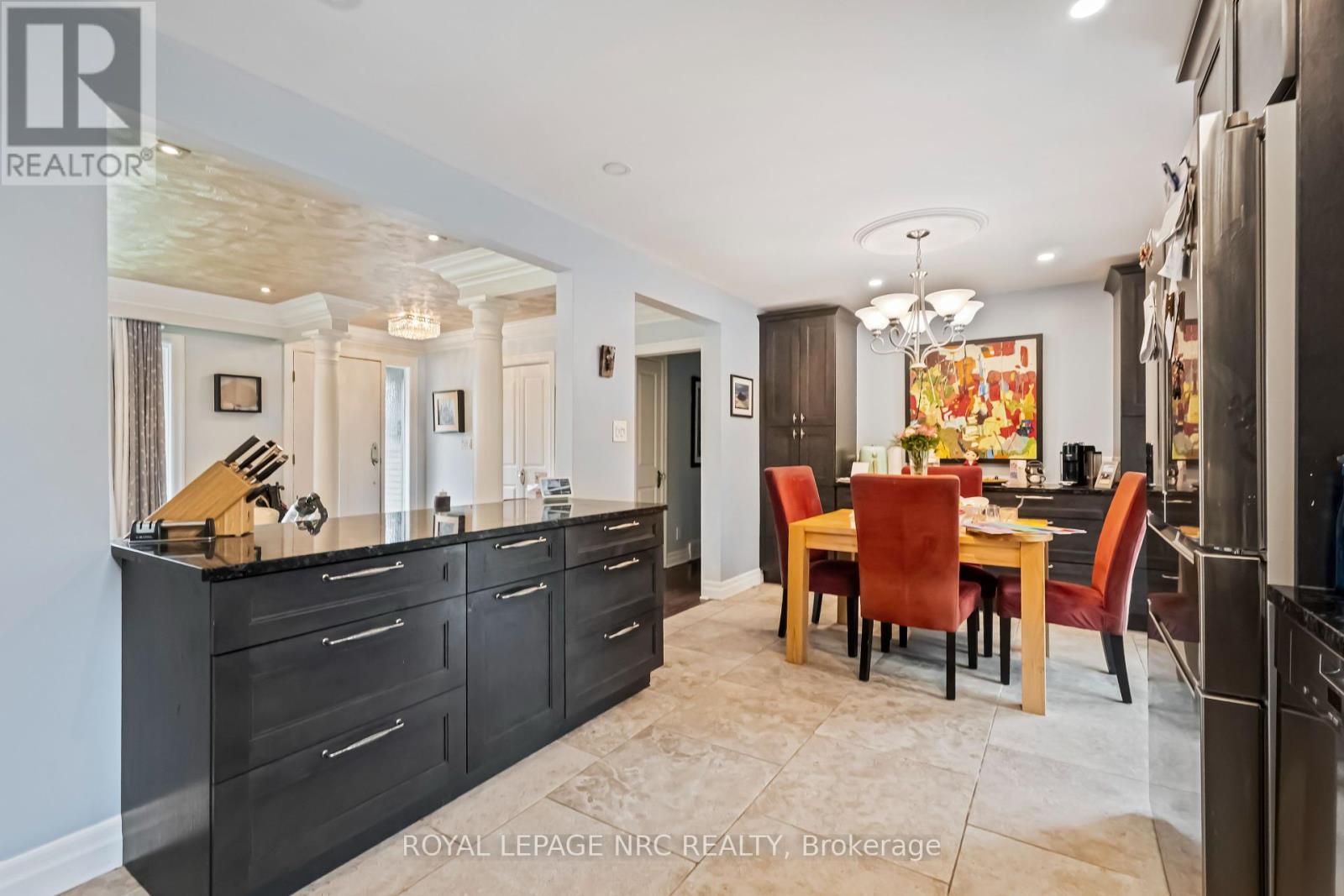 












9 CARTIER DRIVE

,
St. Catharines (Vine/Linwell),




Ontario
L2M2E5

