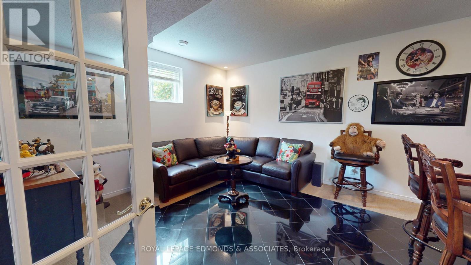 












4 JAMIE CRESCENT

,
Petawawa,




Ontario
K8H3N2

