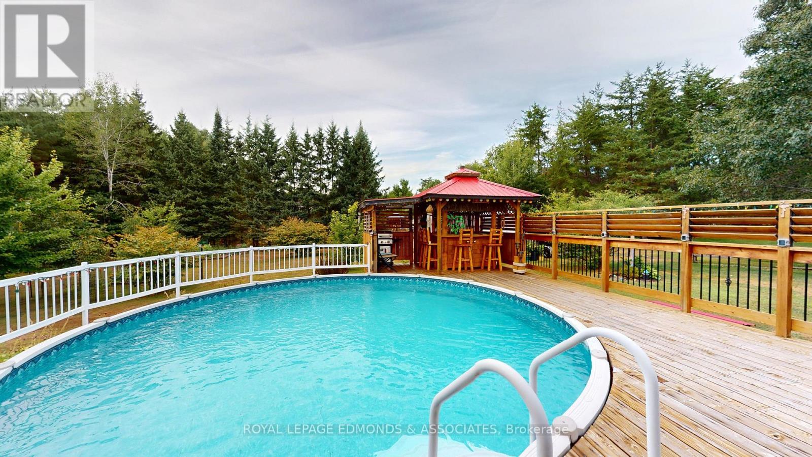 












4 JAMIE CRESCENT

,
Petawawa,




Ontario
K8H3N2


