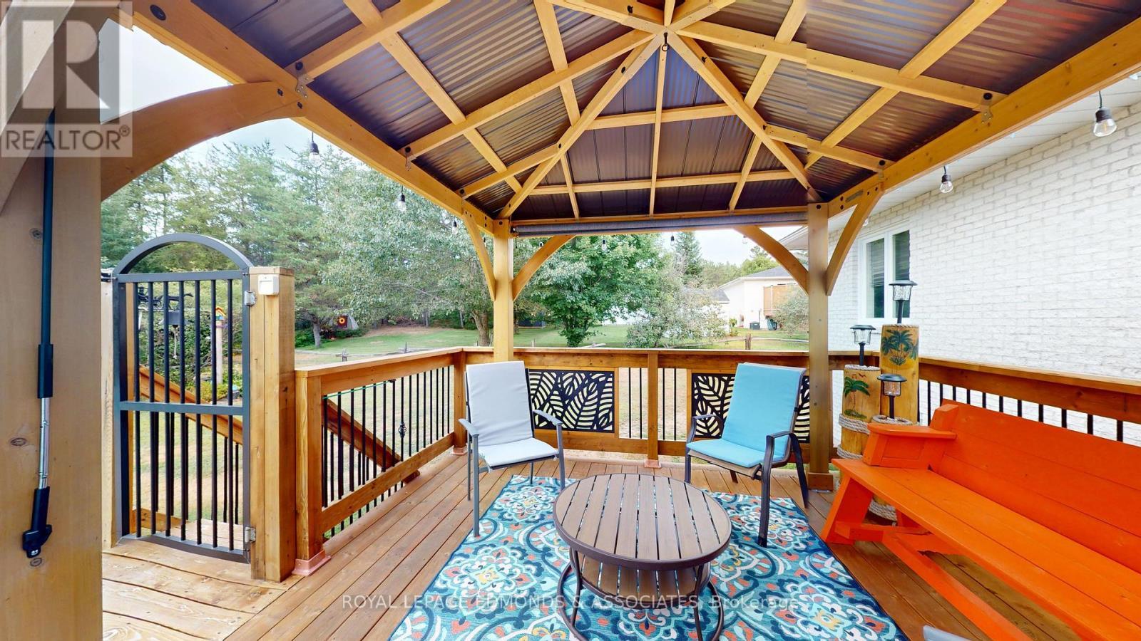 












4 JAMIE CRESCENT

,
Petawawa,




Ontario
K8H3N2

