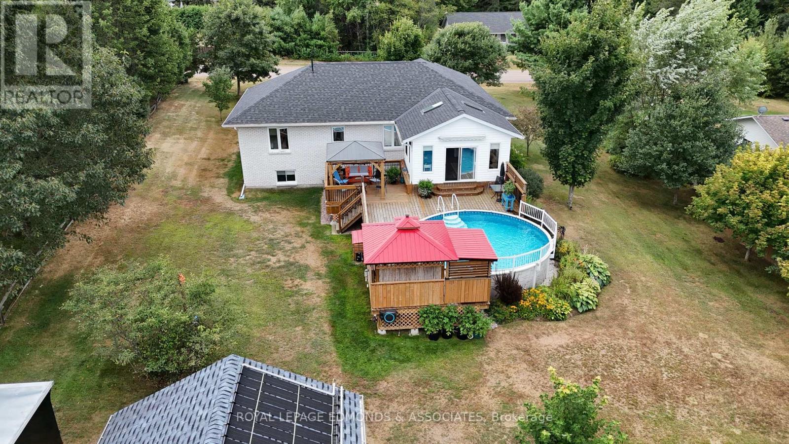 












4 JAMIE CRESCENT

,
Petawawa,




Ontario
K8H3N2

