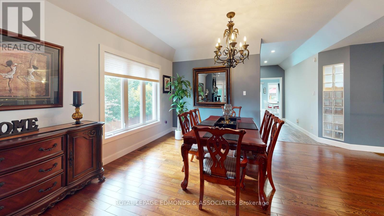 












4 JAMIE CRESCENT

,
Petawawa,




Ontario
K8H3N2

