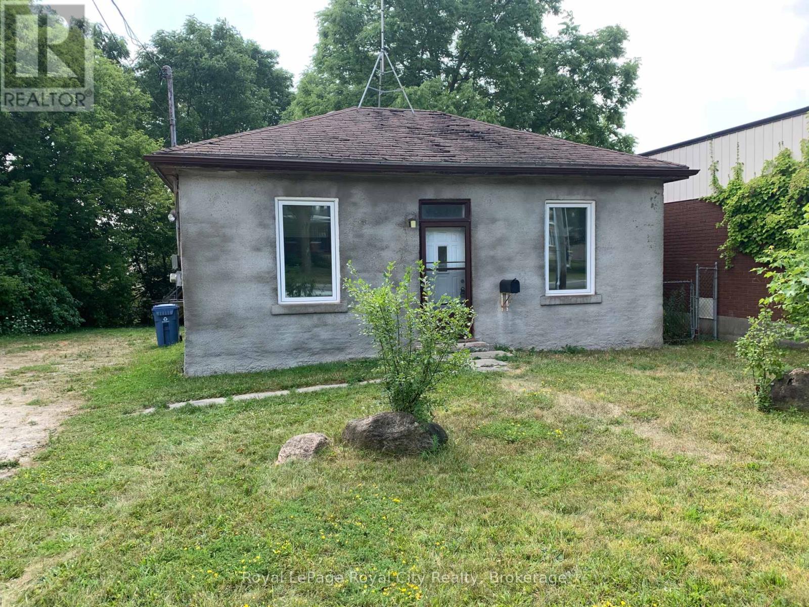 












180 WATERLOO AVENUE

,
Guelph (Downtown),




Ontario
N1H3J3

