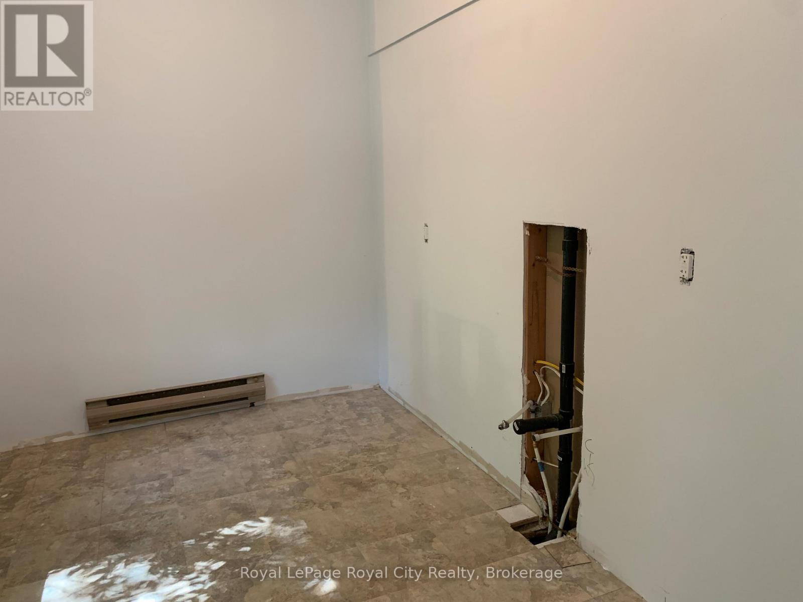 












180 WATERLOO AVENUE

,
Guelph (Downtown),




Ontario
N1H3J3

