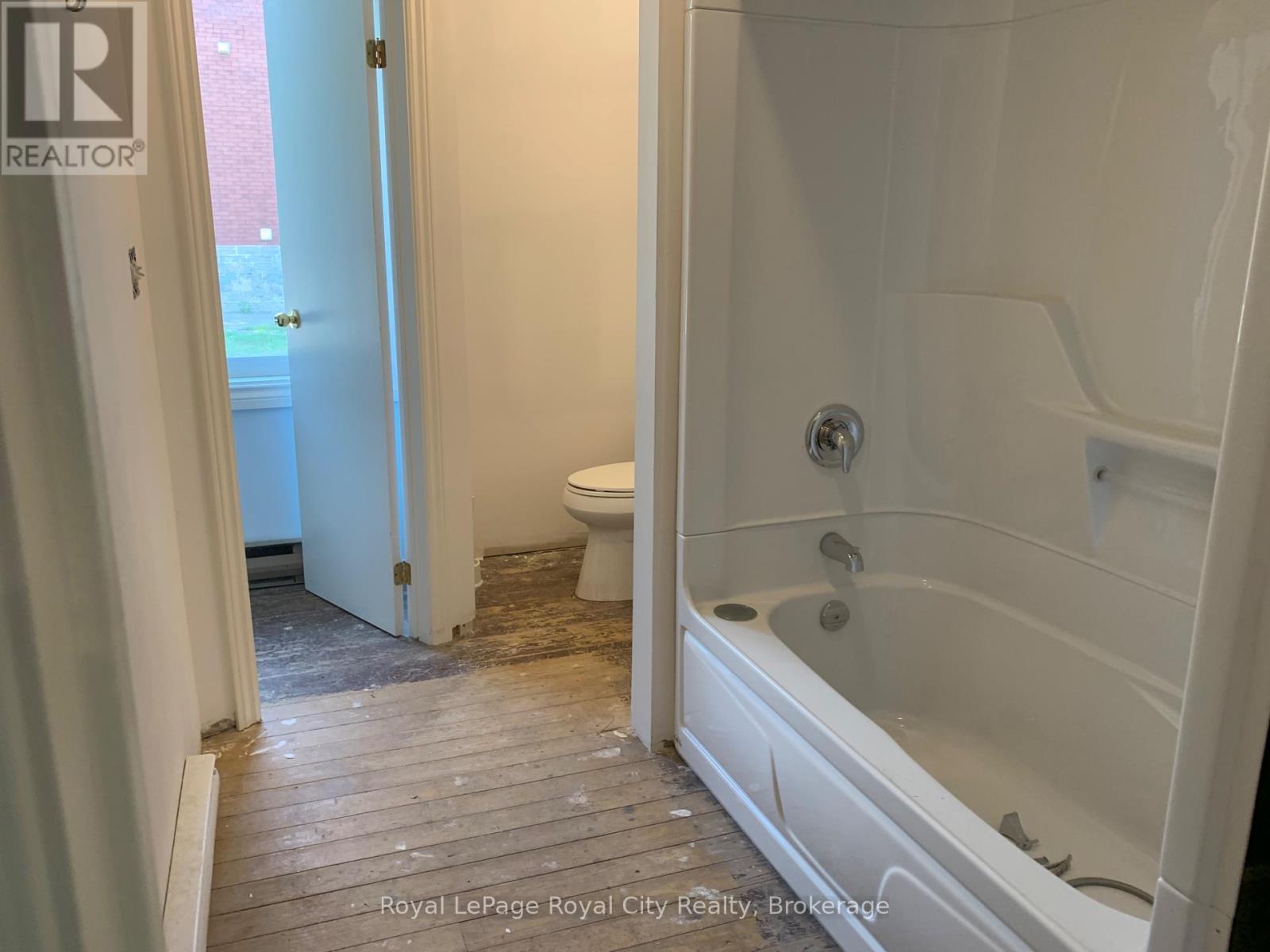 












180 WATERLOO AVENUE

,
Guelph (Downtown),




Ontario
N1H3J3

