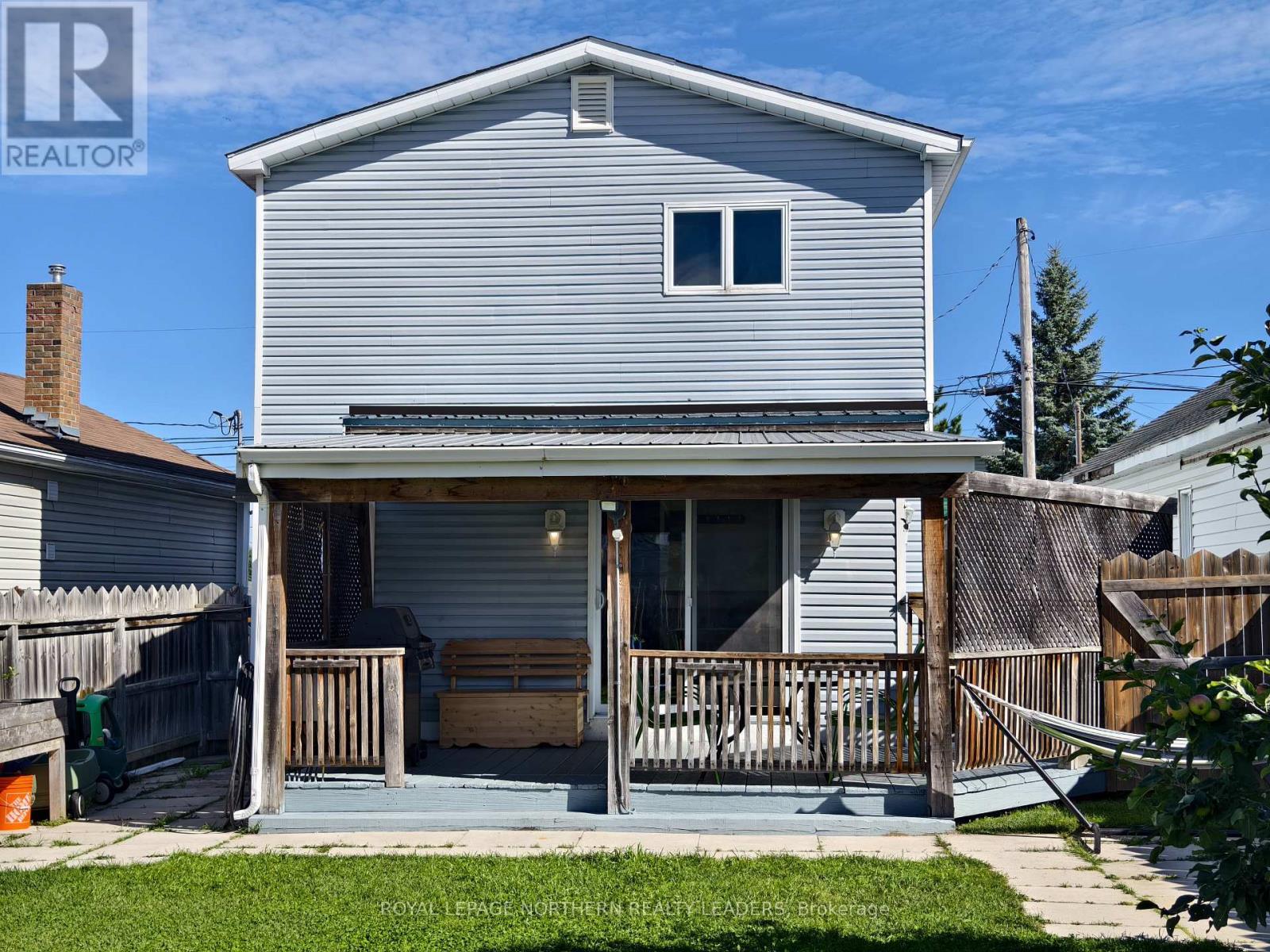 












51 CARLIN AVENUE

,
Timmins (TM - TNW - Algonquin to Jubilee),




Ontario
P4N4K8

