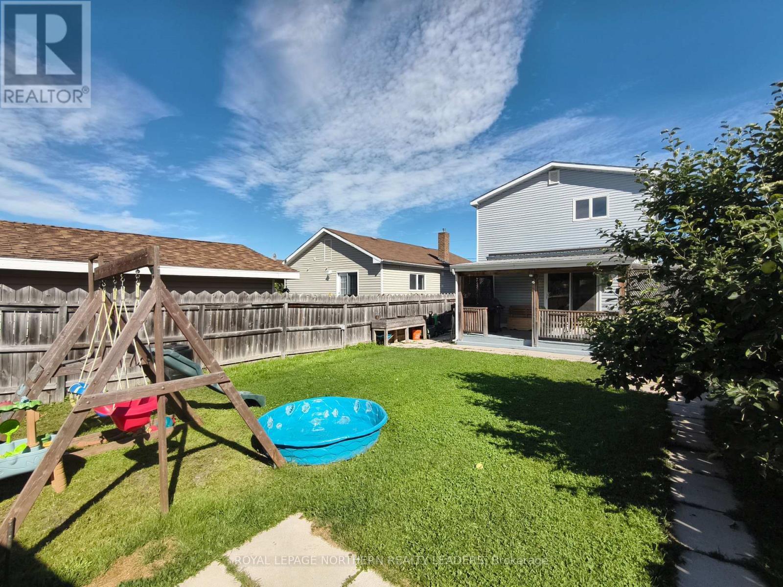 












51 CARLIN AVENUE

,
Timmins (TM - TNW - Algonquin to Jubilee),




Ontario
P4N4K8


