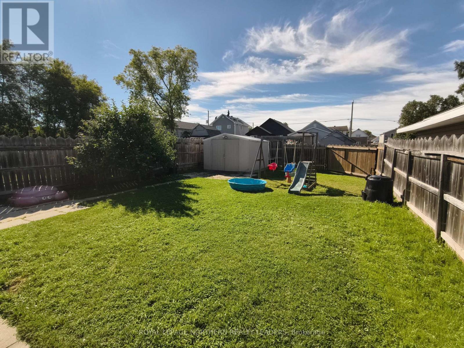 












51 CARLIN AVENUE

,
Timmins (TM - TNW - Algonquin to Jubilee),




Ontario
P4N4K8

