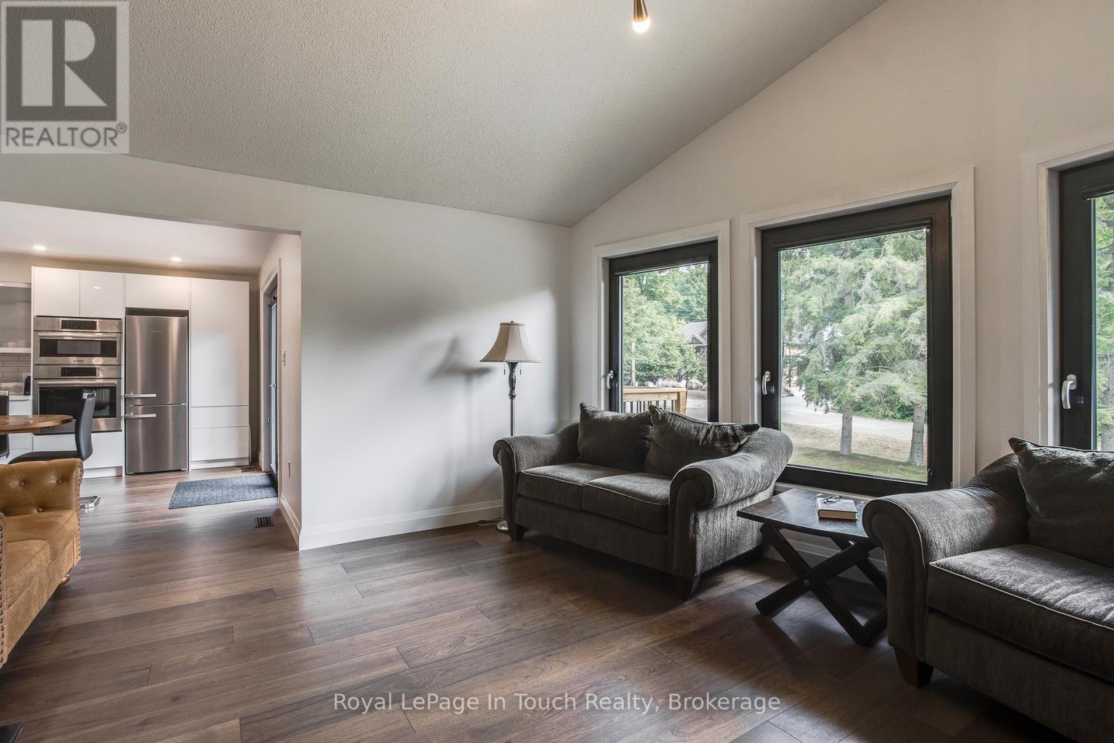 












26 GLEN CEDAR DRIVE

,
Tiny,




Ontario
L9M0H8

