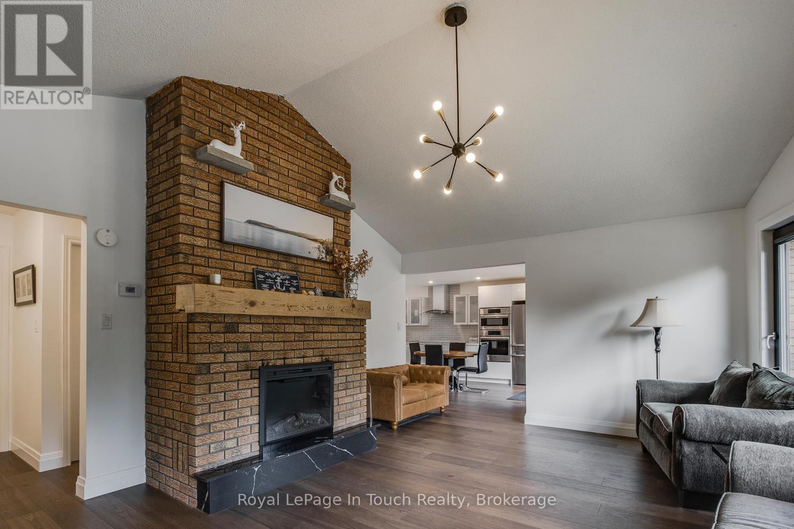 












26 GLEN CEDAR DRIVE

,
Tiny,




Ontario
L9M0H8

