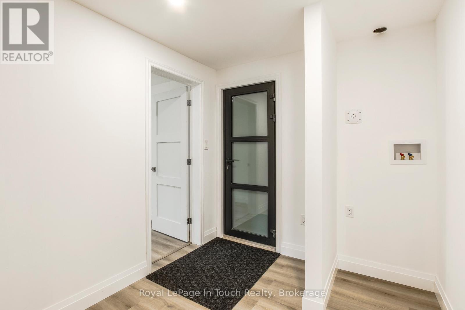 












26 GLEN CEDAR DRIVE

,
Tiny,




Ontario
L9M0H8

