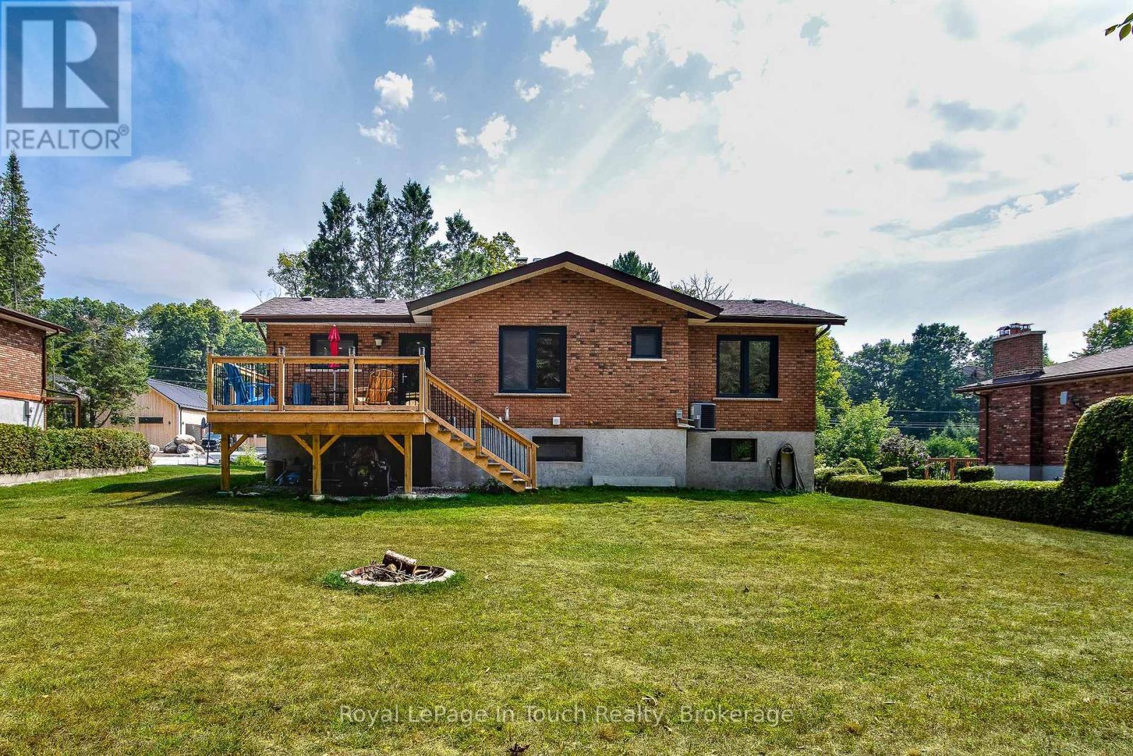 












26 GLEN CEDAR DRIVE

,
Tiny,




Ontario
L9M0H8

