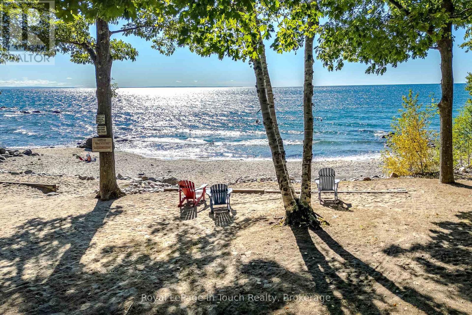 












26 GLEN CEDAR DRIVE

,
Tiny,




Ontario
L9M0H8

