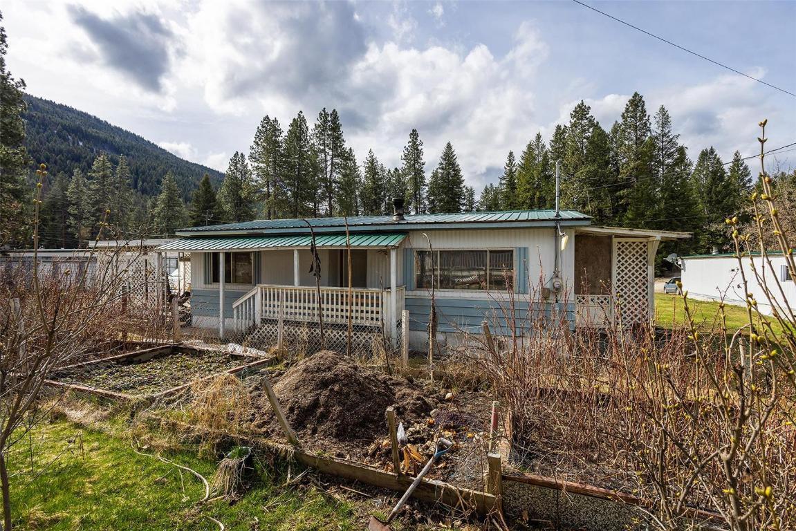 









85


Ernest

Avenue,
Beaverdell,




BC
V0H 1A0

