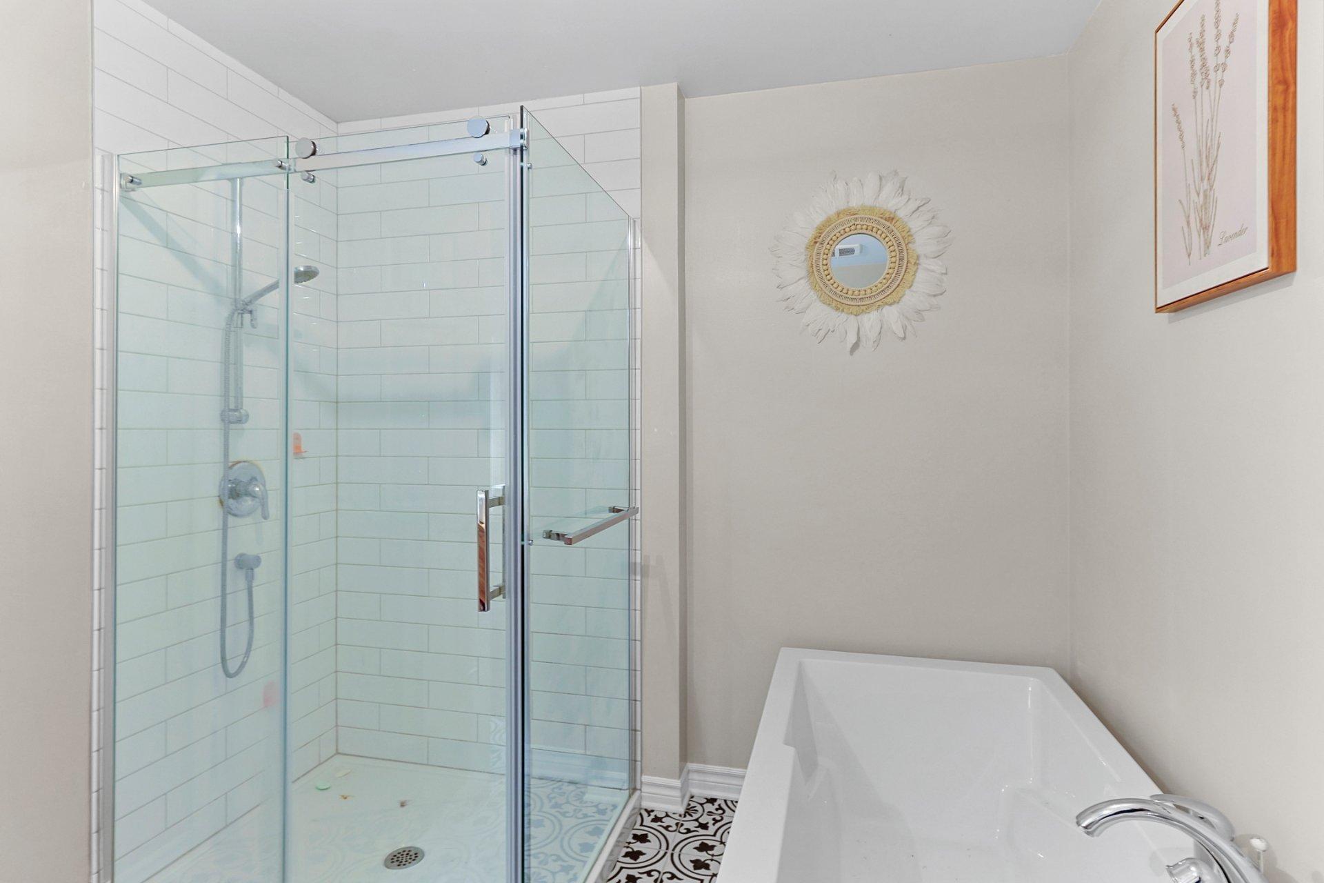 









871


Rue Vinet

,
Salaberry-de-Valleyfield,




QC
J6S0C9

