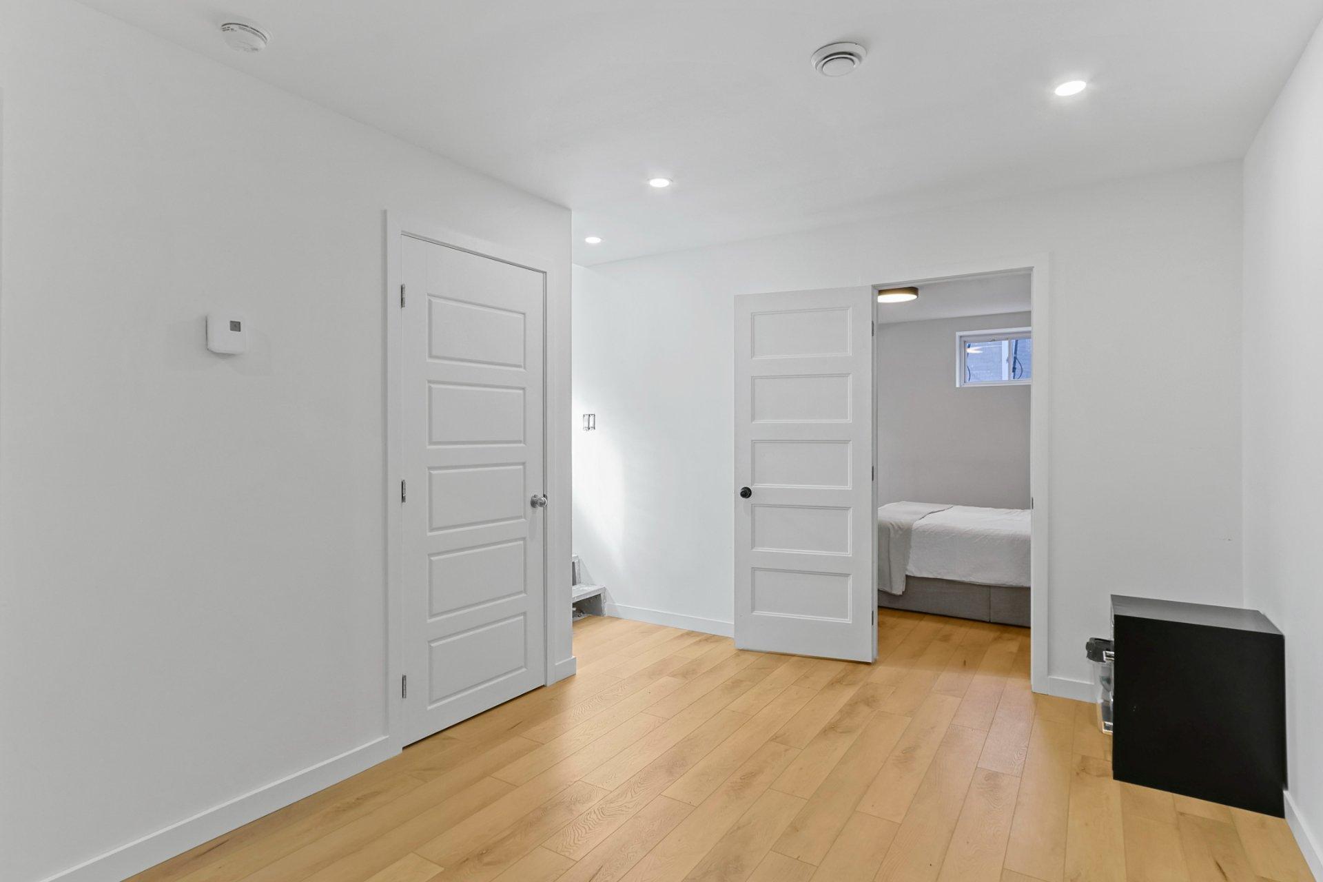 









871


Rue Vinet

,
Salaberry-de-Valleyfield,




QC
J6S0C9

