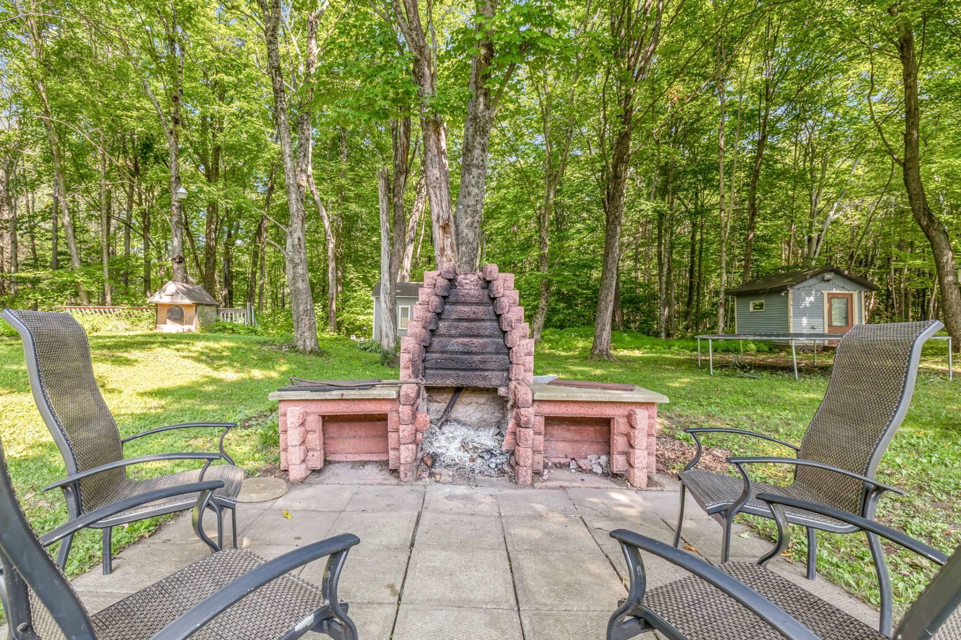 









2450


Route de Fossambault

,
Sainte-Catherine-de-la-Jacques-Cartier,




QC
G3N1R3

