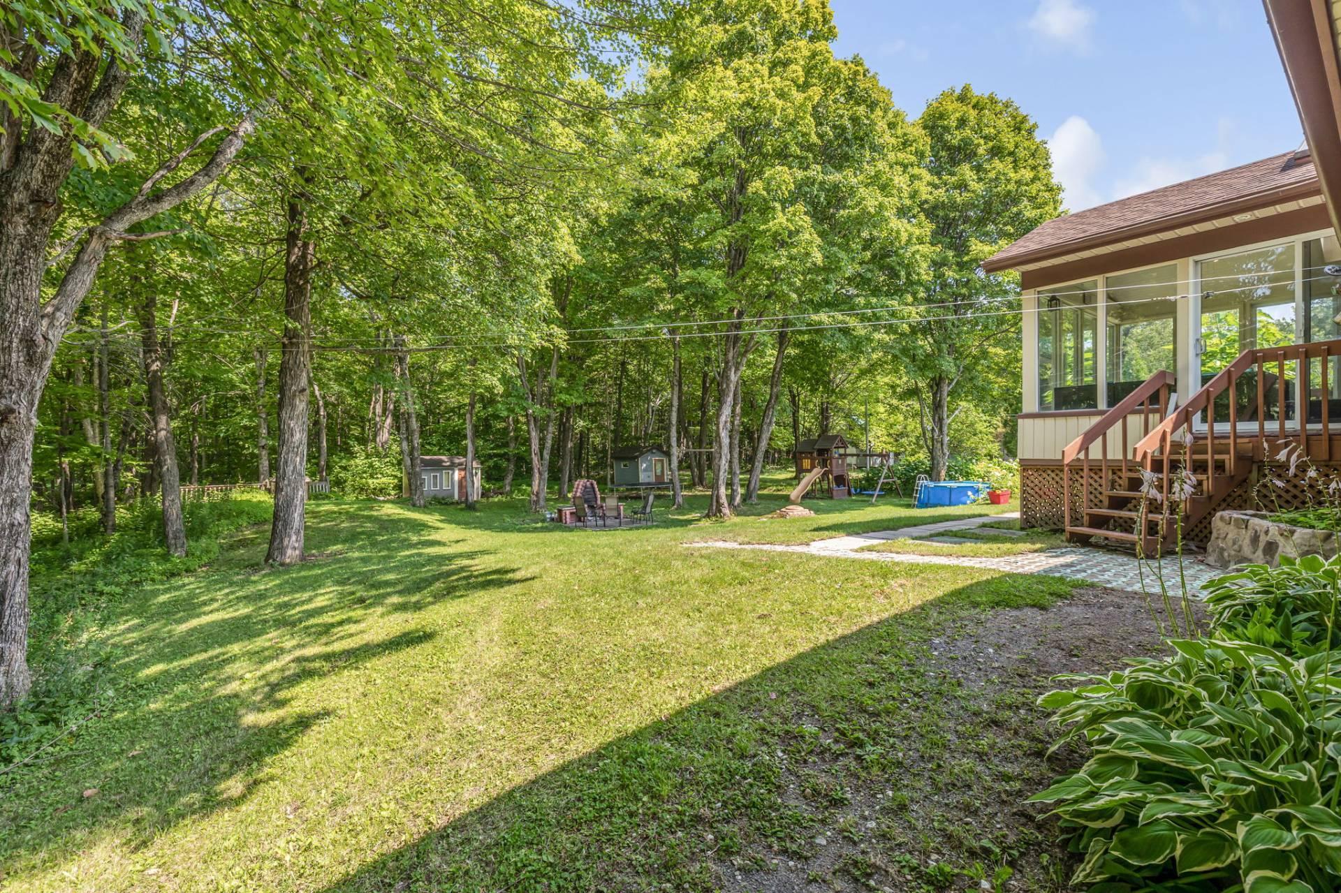 









2450


Route de Fossambault

,
Sainte-Catherine-de-la-Jacques-Cartier,




QC
G3N1R3


