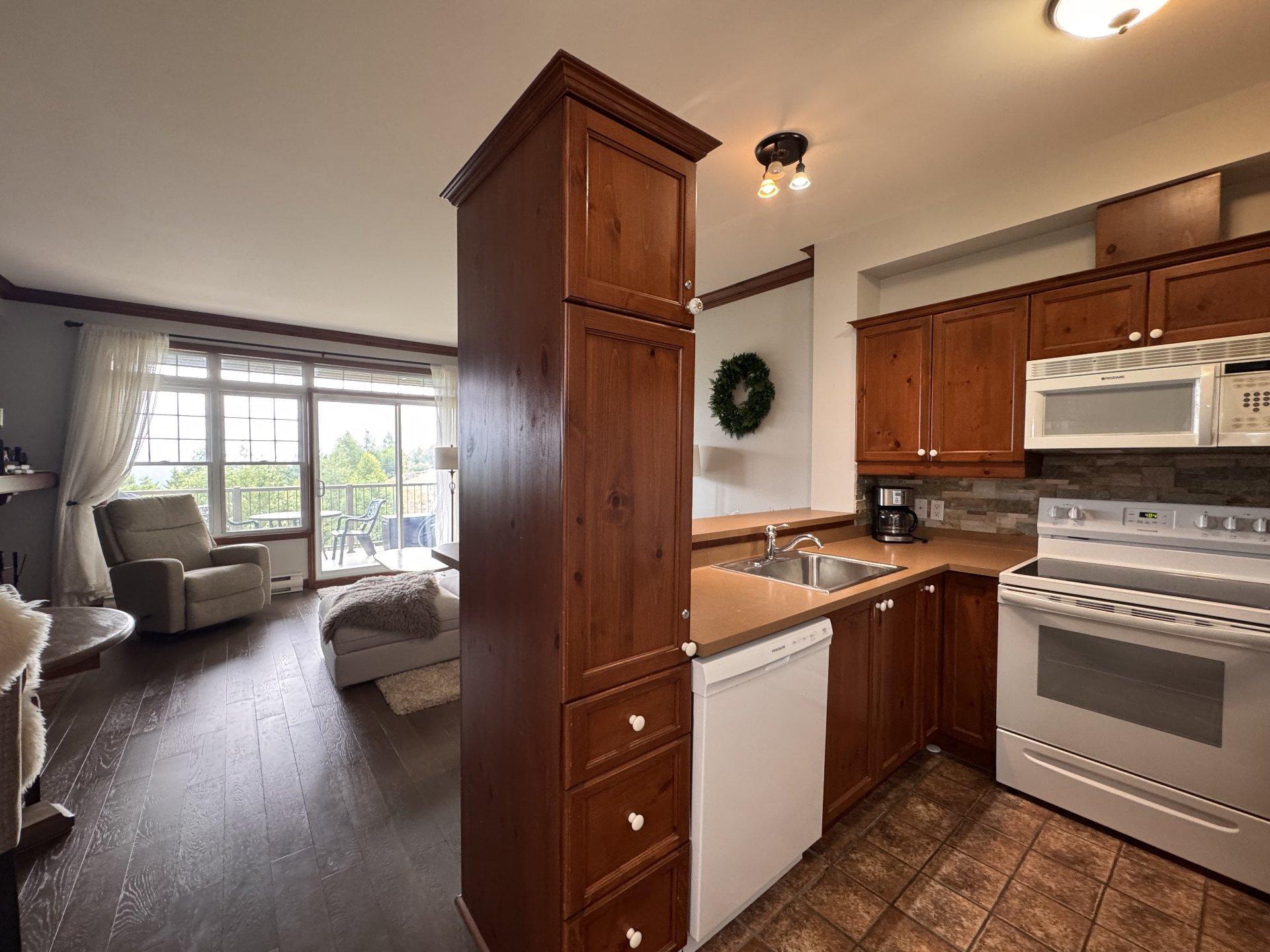 









186


Rue du Mont-Plaisant

, 4,
Mont-Tremblant,




QC
J8E1L2

