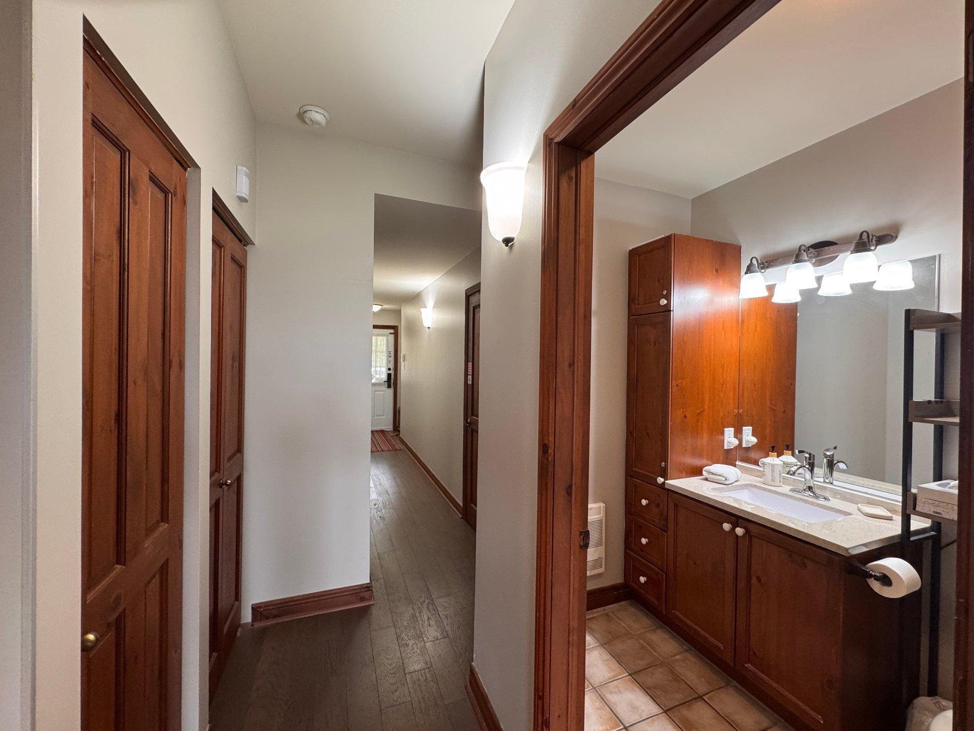 









186


Rue du Mont-Plaisant

, 4,
Mont-Tremblant,




QC
J8E1L2

