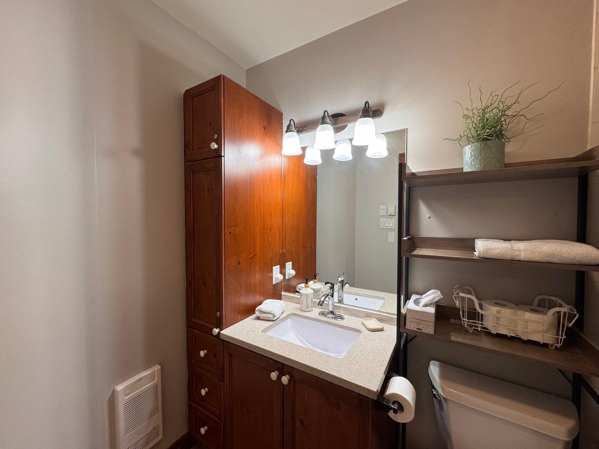 









186


Rue du Mont-Plaisant

, 4,
Mont-Tremblant,




QC
J8E1L2

