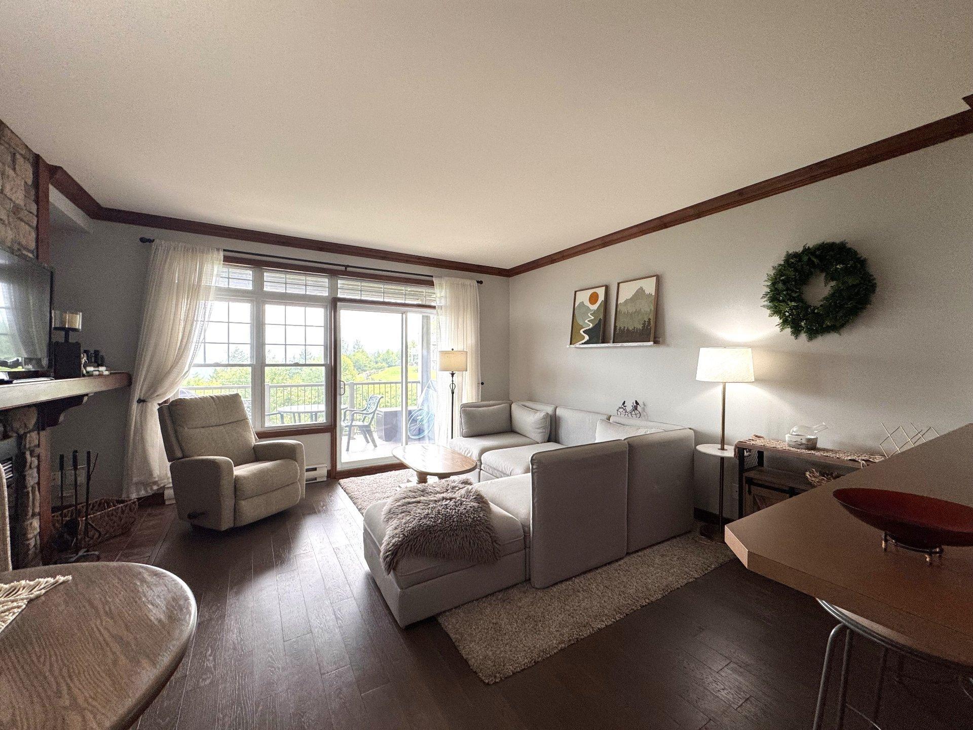 









186


Rue du Mont-Plaisant

, 4,
Mont-Tremblant,




QC
J8E1L2

