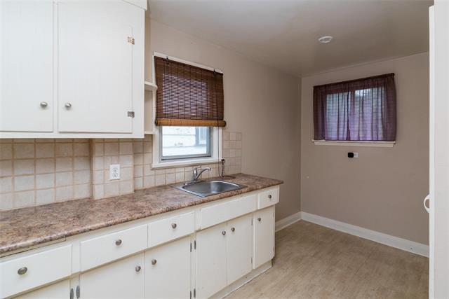 









435


Church

AVE,
Winnipeg,




MB
R2W 1C5


