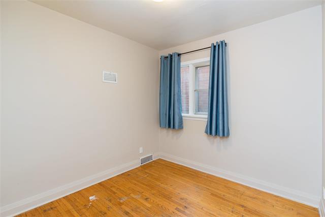 









435


Church

AVE,
Winnipeg,




MB
R2W 1C5

