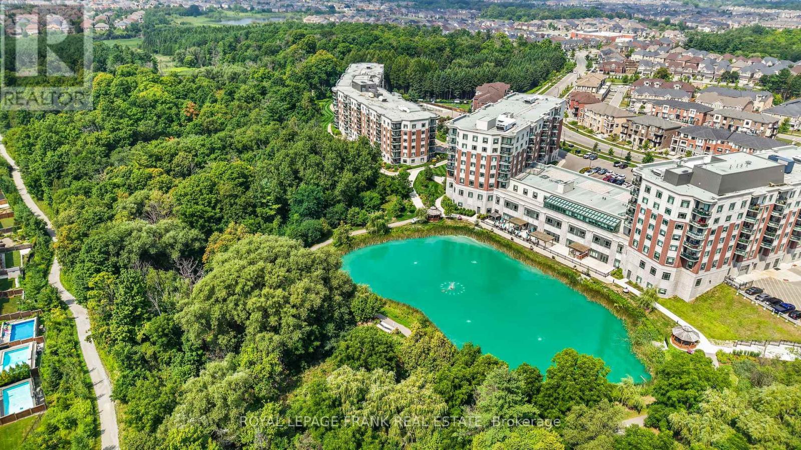 












320 - 420 WILLIAM GRAHAM DRIVE

,
Aurora,




Ontario
L4G1X4

