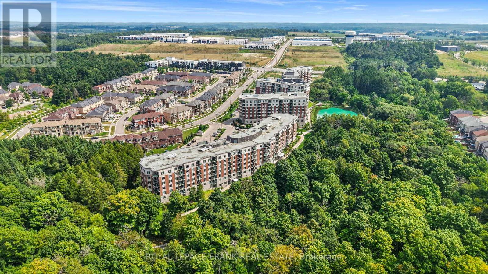 












320 - 420 WILLIAM GRAHAM DRIVE

,
Aurora,




Ontario
L4G1X4

