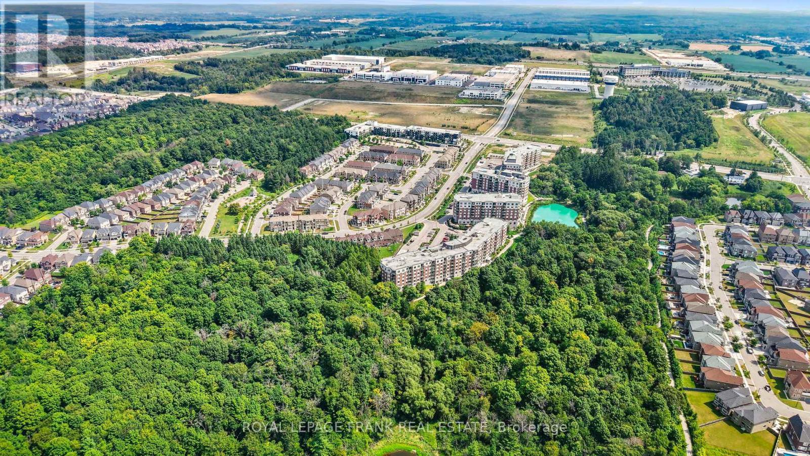 












320 - 420 WILLIAM GRAHAM DRIVE

,
Aurora,




Ontario
L4G1X4

