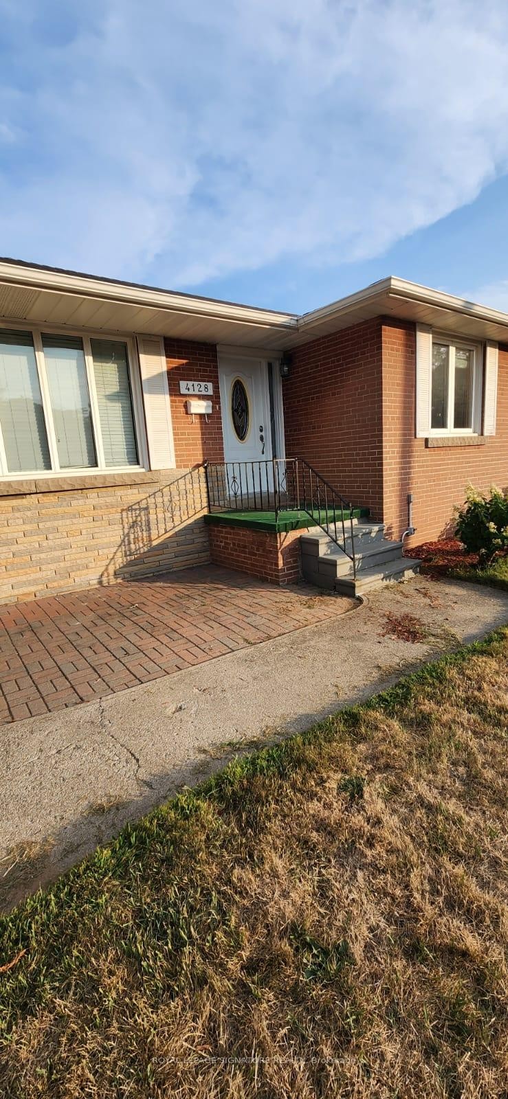 









4128


New

Street, Main,
Burlington,




ON
L7L 1S9

