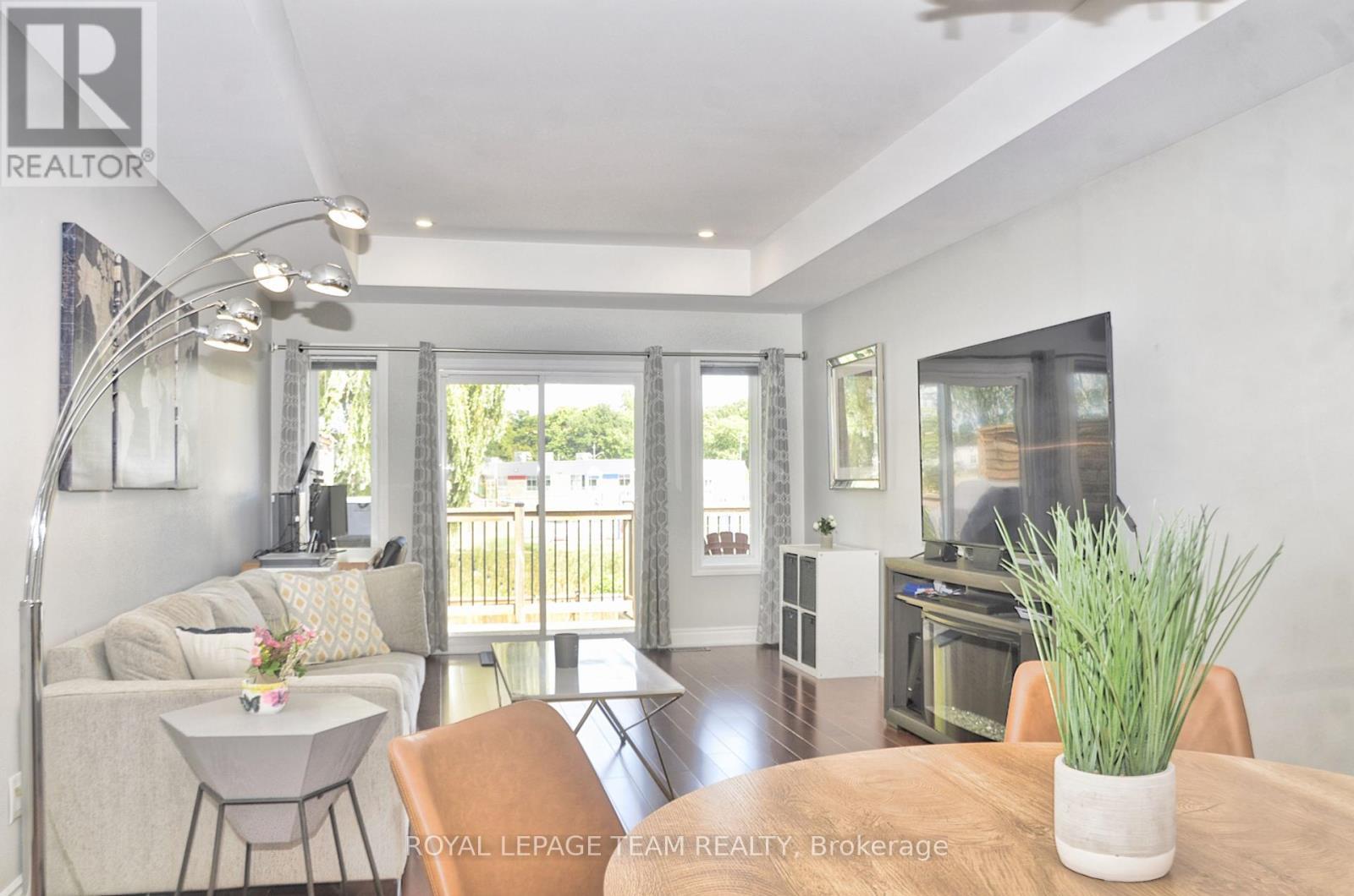 












13A CENTRE STREET N

,
Brockville,




Ontario
K6V5S6


