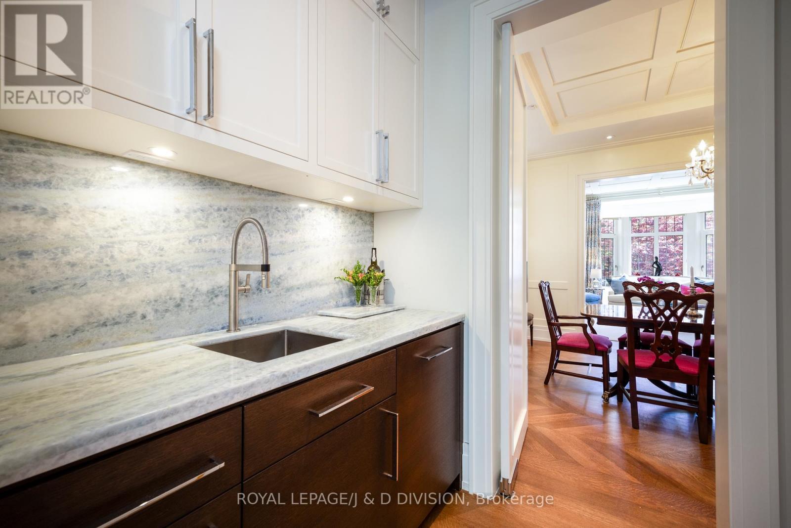 












162 DAWLISH AVENUE

,
Toronto,




Ontario
M4N1H5

