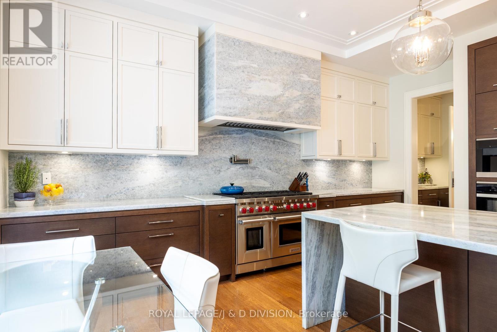 












162 DAWLISH AVENUE

,
Toronto,




Ontario
M4N1H5

