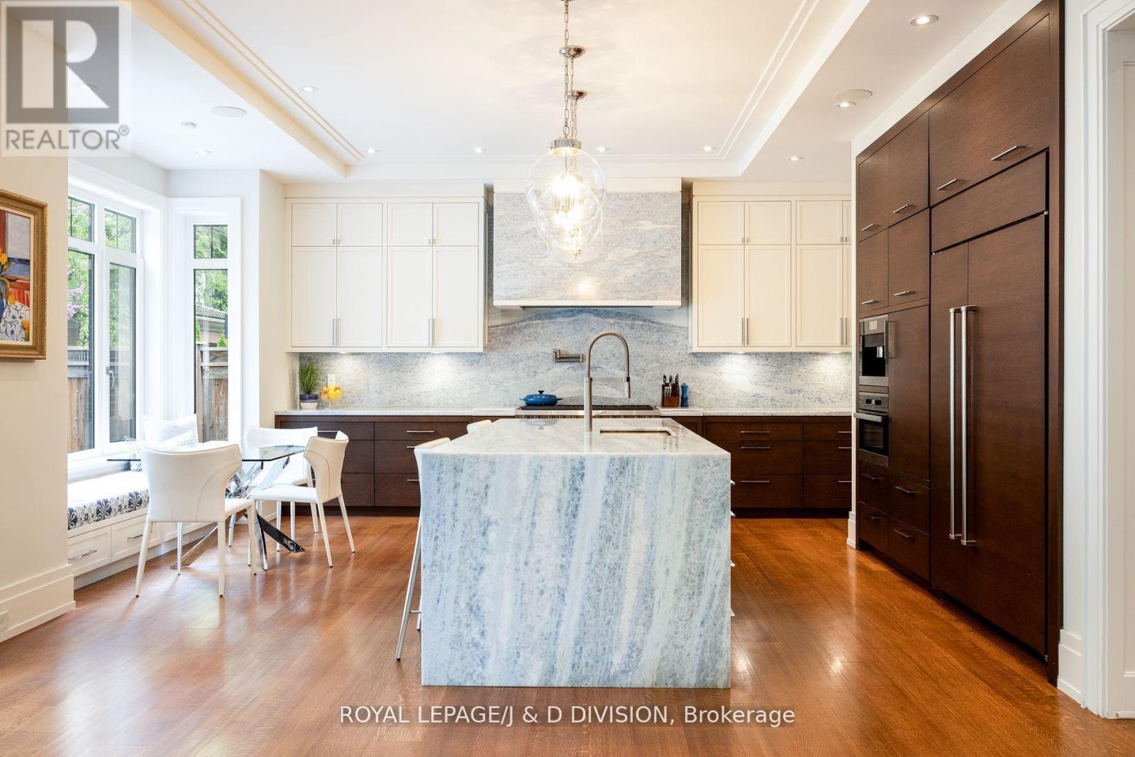 












162 DAWLISH AVENUE

,
Toronto,




Ontario
M4N1H5

