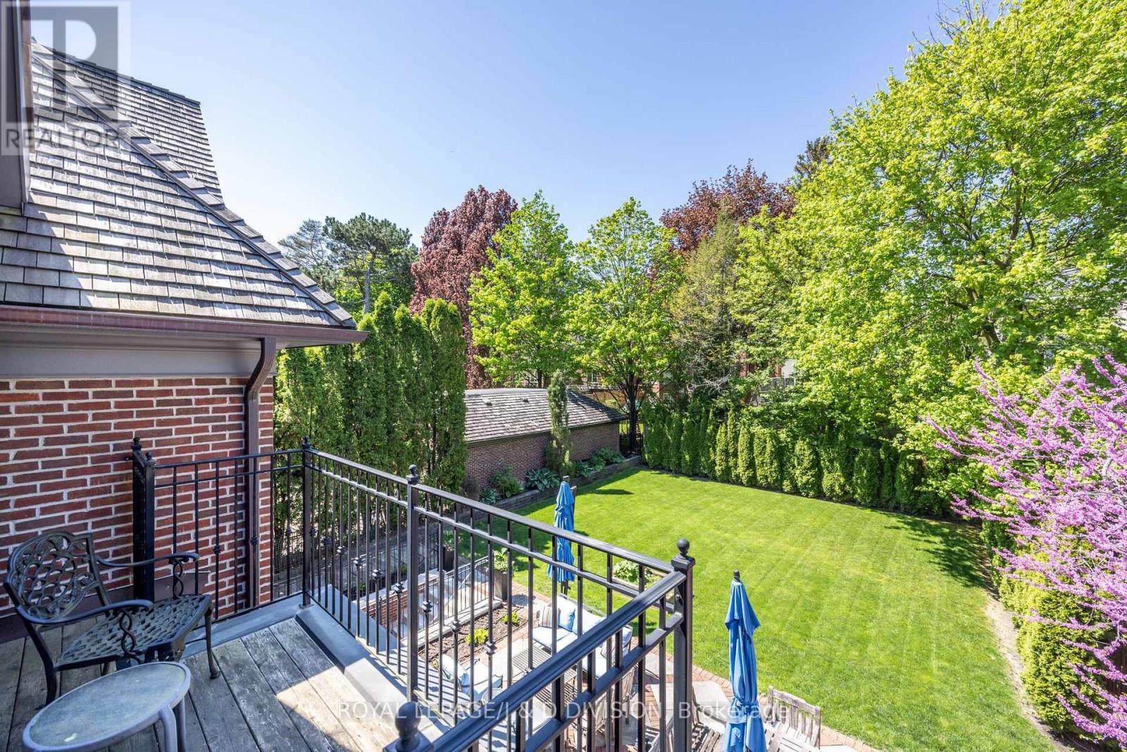 












162 DAWLISH AVENUE

,
Toronto,




Ontario
M4N1H5

