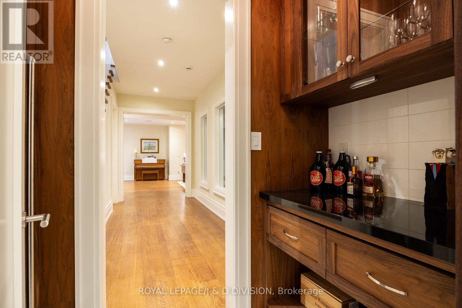 












162 DAWLISH AVENUE

,
Toronto,




Ontario
M4N1H5

