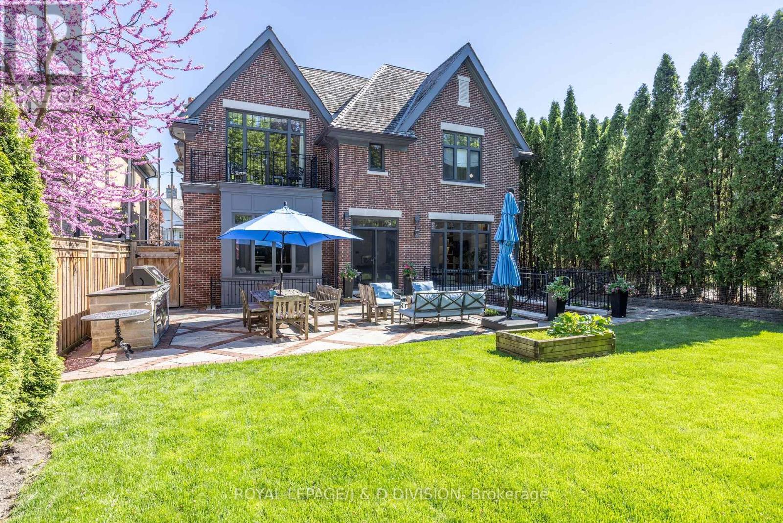 












162 DAWLISH AVENUE

,
Toronto,




Ontario
M4N1H5

