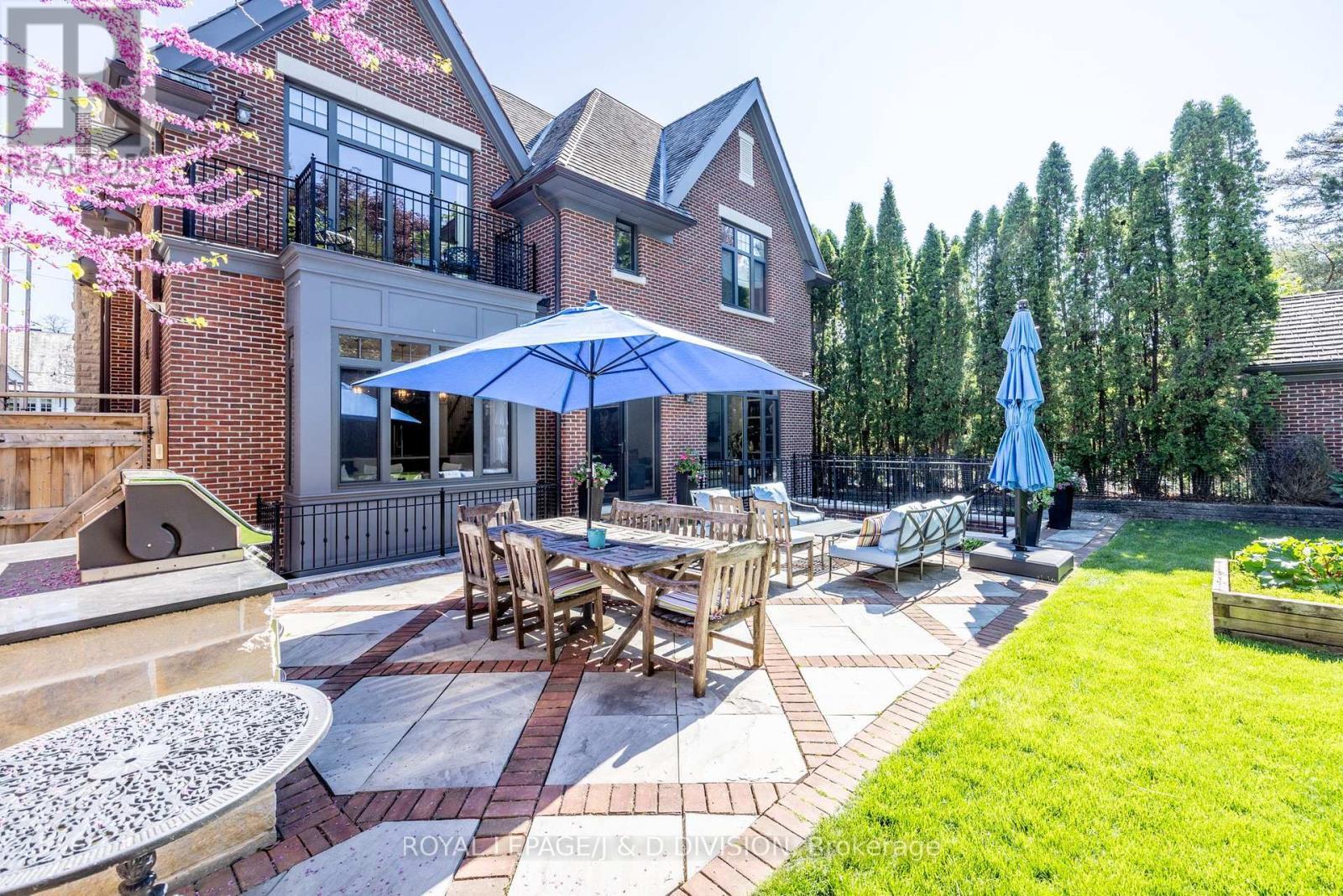 












162 DAWLISH AVENUE

,
Toronto,




Ontario
M4N1H5

